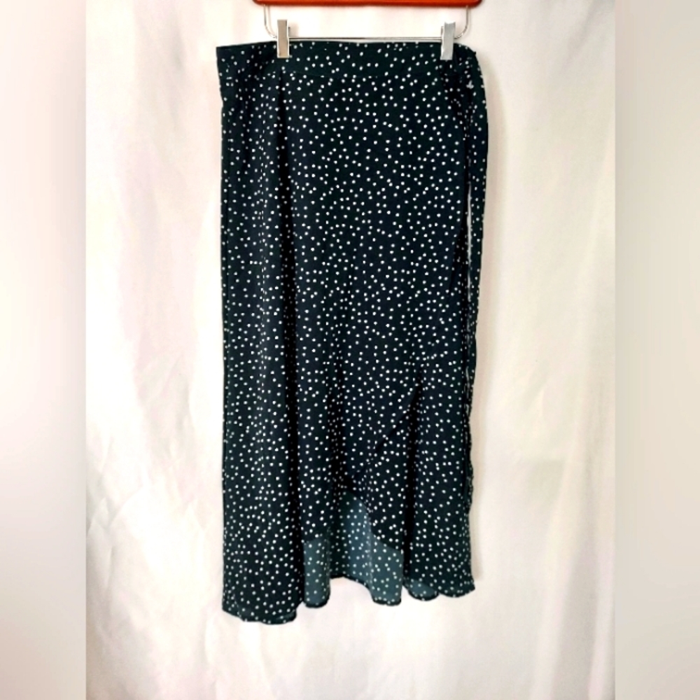 Newchoice Dark Green Polka dot Wrap Skirt. Size L